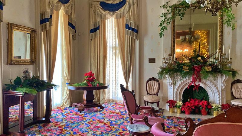 The Mansion's Well-Furnished and Elegant Interiors The Mansion's Well-Furnished and Elegant Interiors