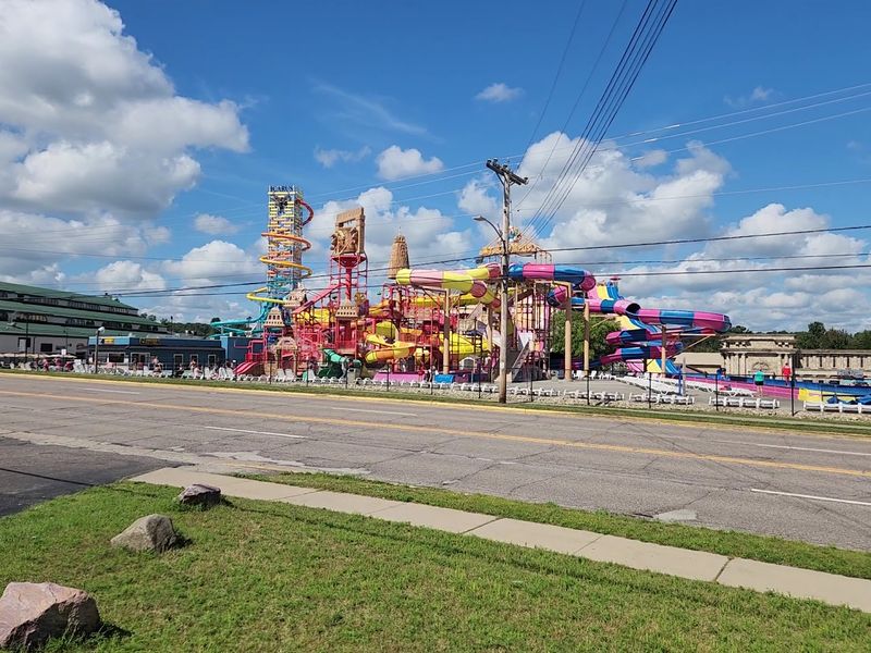 The Massive Outdoor Water Park Experience The Massive Outdoor Water Park Experience