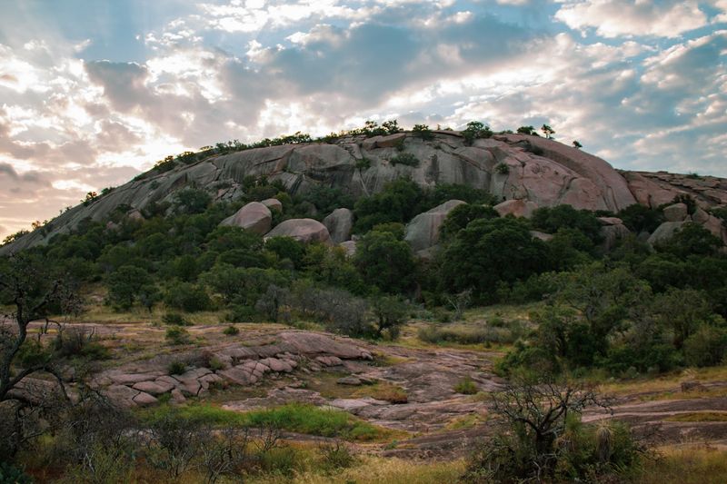 The Mysterious Groaning Sounds the Rock Makes at Night The Mysterious Groaning Sounds the Rock Makes at Night