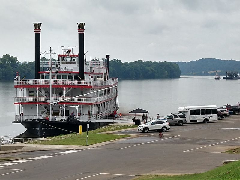 The Ohio River: Gallipolis's Liquid Backbone