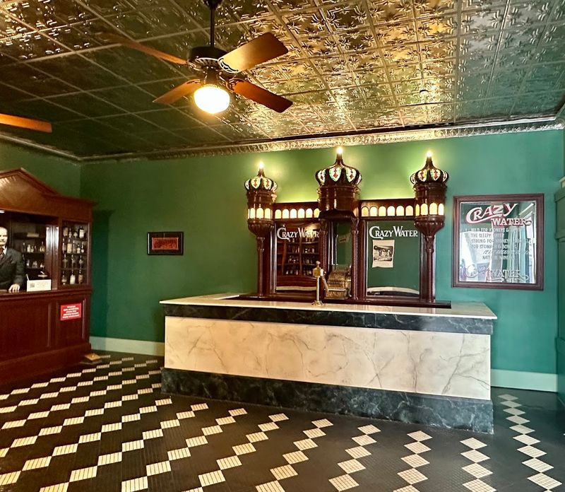 The Old-Fashioned Soda Fountain The Old-Fashioned Soda Fountain