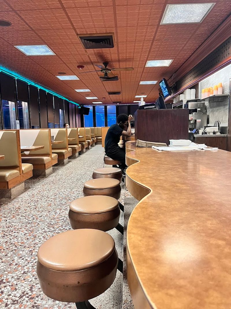 The Old-School Atmosphere That Feels Like Stepping Back in Time The Old-School Atmosphere That Feels Like Stepping Back in Time