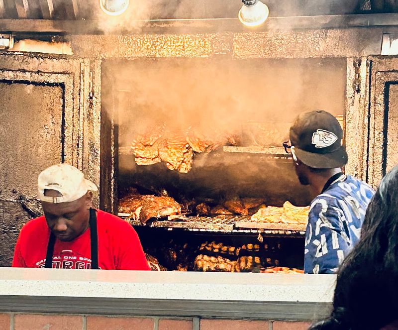 The Old-School Smoker You Can Actually See