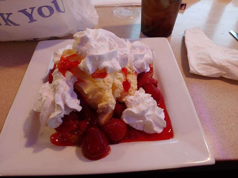 The Peanut Butter Stuffed French Toast That Stops Strangers in Their Tracks The Peanut Butter Stuffed French Toast That Stops Strangers in Their Tracks