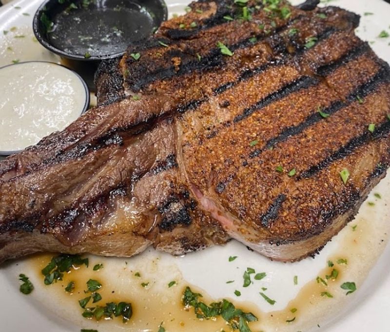 The Prime Rib That Stops People in Their Tracks