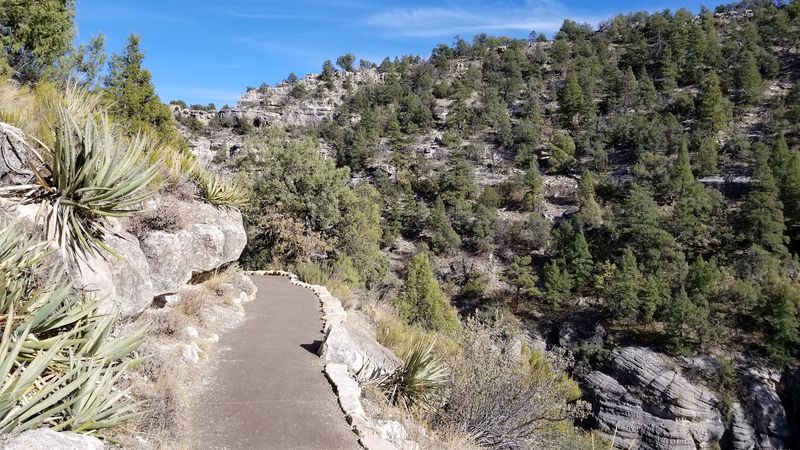 The Rim Trail: A Flat, Family-Friendly Alternative