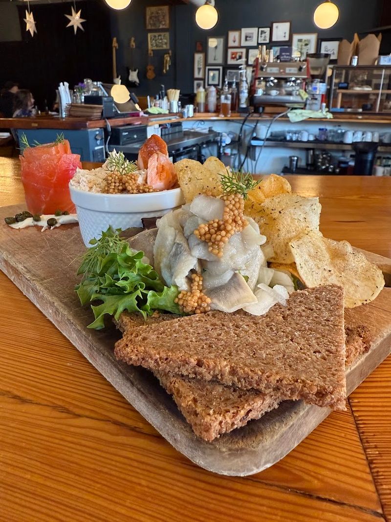 The Sea Bord: A Seafood Lover's Dream Plate