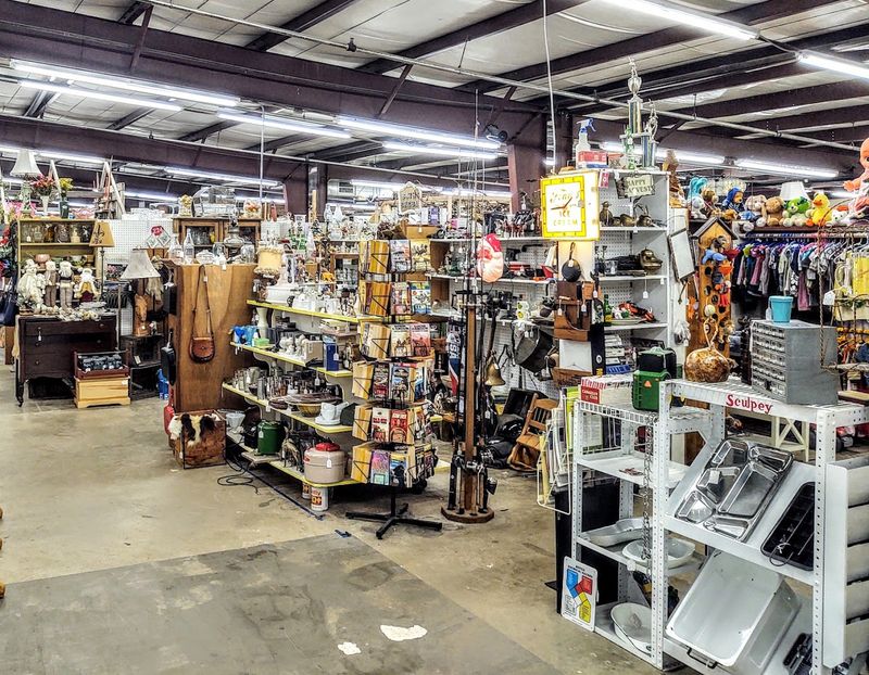 The Sheer Size of Heartland Antique Mall