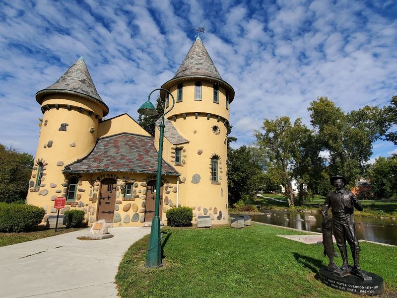 The Shiawassee Arts Center The Shiawassee Arts Center