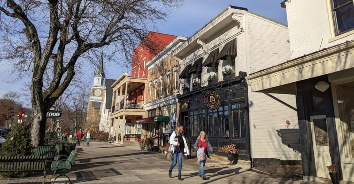 These Tiny Ohio Towns Are Packed With Charm And Worth Visiting At Least Once