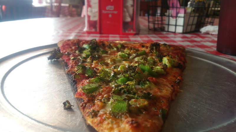 Thin Crust Pizza That Wins Over New York Skeptics