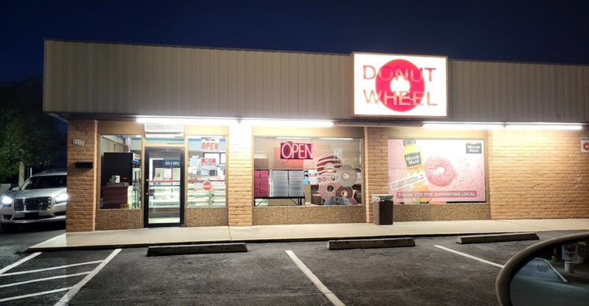 This 24 Hour Tucson Donut Shop Is A Go To For Fresh Donuts Any Time Of Day