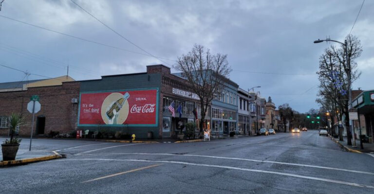This Affordable Oregon Town Has Retirees Wondering Why They Didn’t Move Sooner