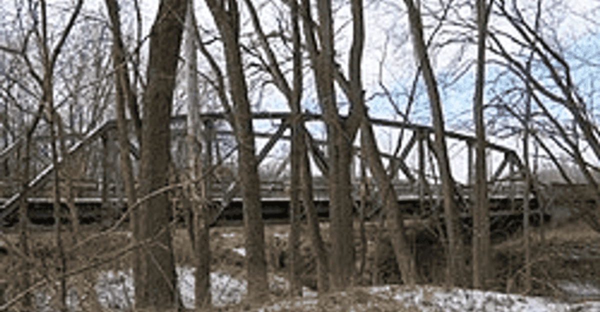This Beautiful Covered Bridge Is One Of Indianas Best Hidden Gems