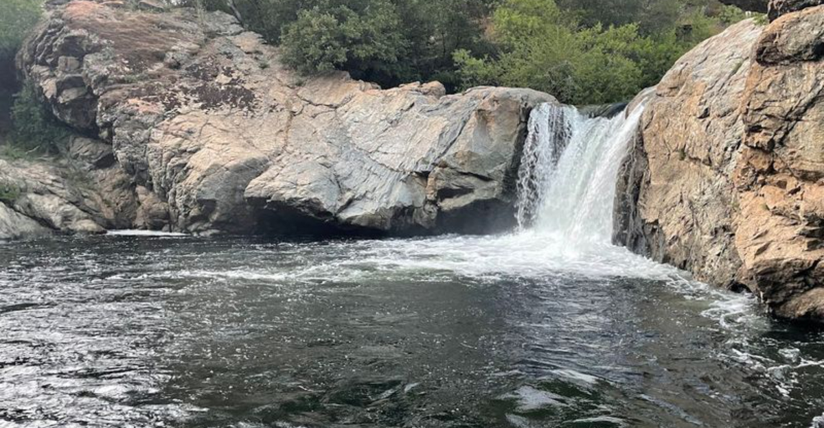 This Breathtaking Waterfall Fed Pool Is One Of Californias Most Beautiful Hidden Gems
