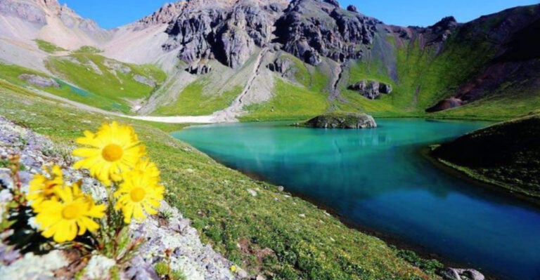This Brilliant Blue Colorado Alpine Lake Looks Almost Too Beautiful To Be Real