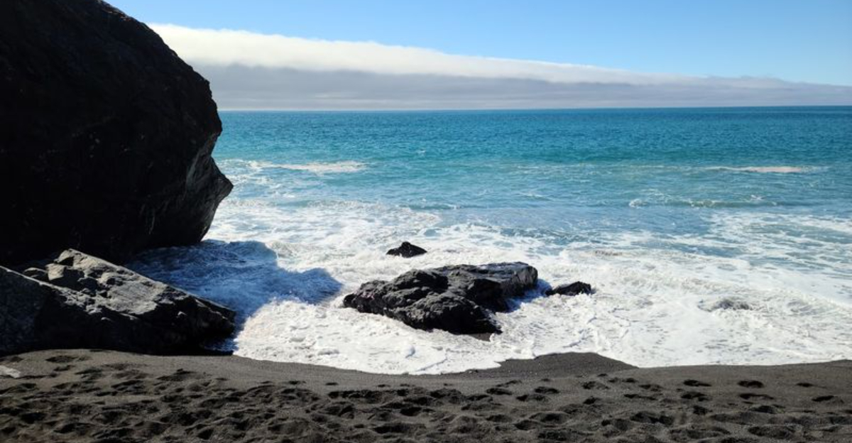 This California Black Sand Beach Looks Like Something From A Fantasy World