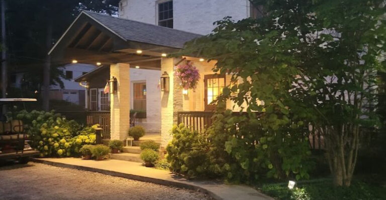 This Charming Indiana Restaurant Looks Like It Was Lifted From The Pages Of A Storybook