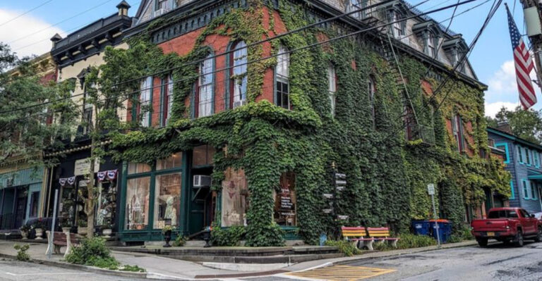 This Charming New York Small Town Is One Of The State’s Best-Kept Secrets