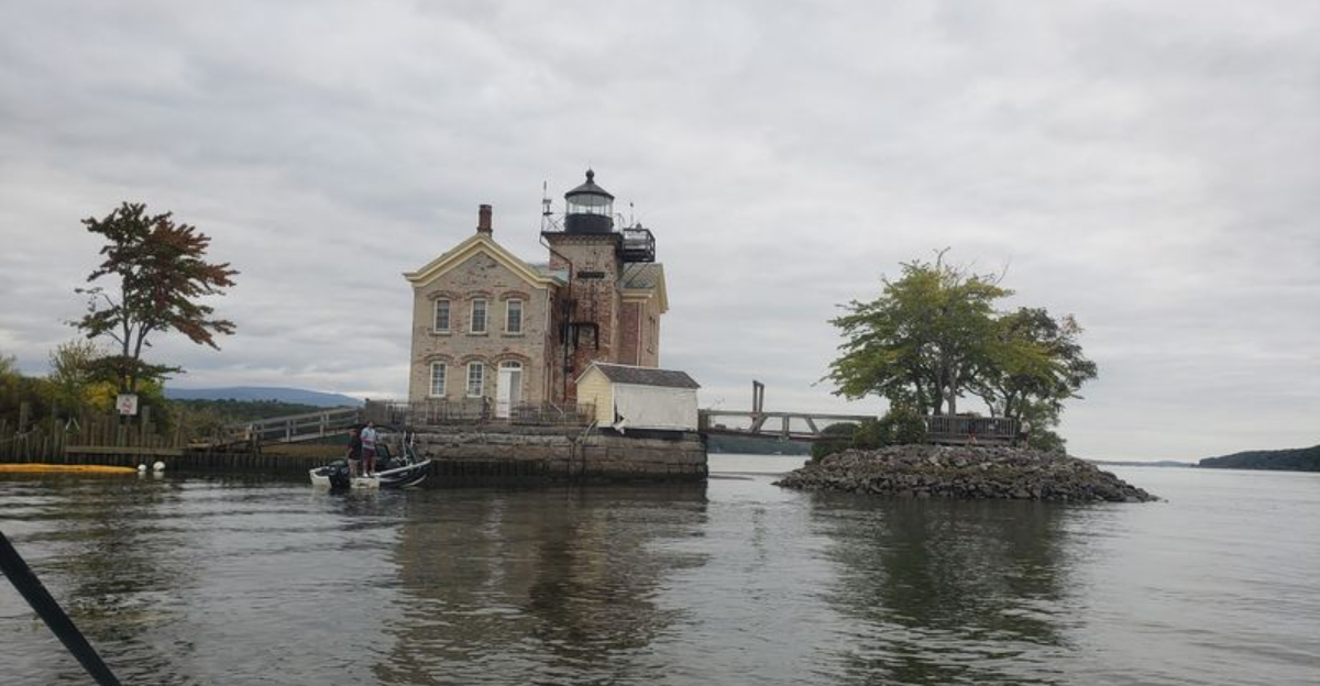 This Charming New York Town Remains One Of The States Best Hidden Gems