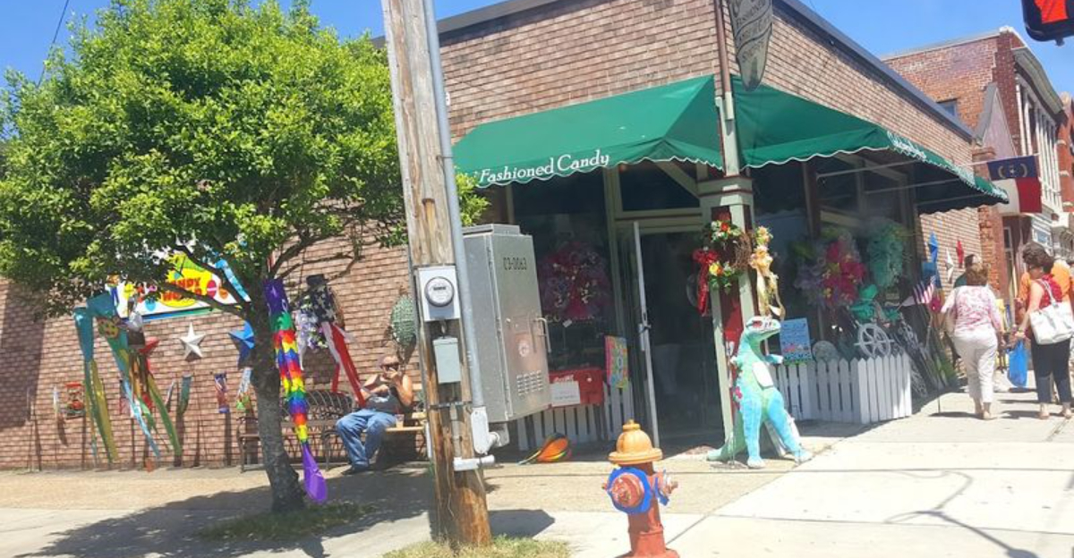 This Charming North Carolina Candy Shop Feels Like It Came Straight Out Of A Disney Movie