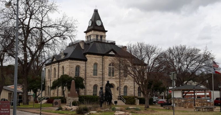 This Charming Texas Town Feels Like Stepping Straight Into A Hallmark Movie