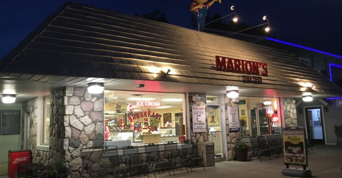 This Classic Michigan Dairy Bar Has Been Winning Over Visitors For More Than 80 Years