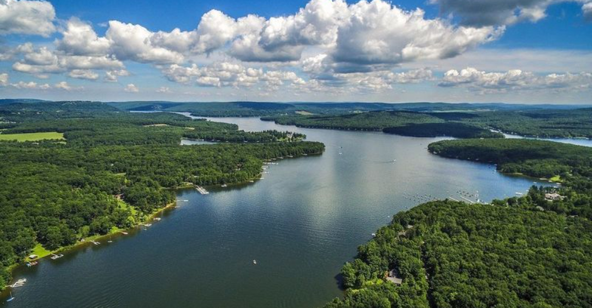 This Gorgeous Maryland Mountain Lake Park Remains One Of The State’s Best Hidden Gems