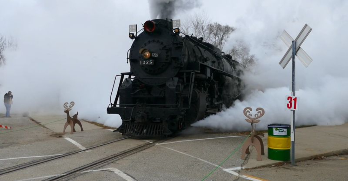 This Hidden Michigan Train Ride Is One Of The Most Magical Experiences In The State