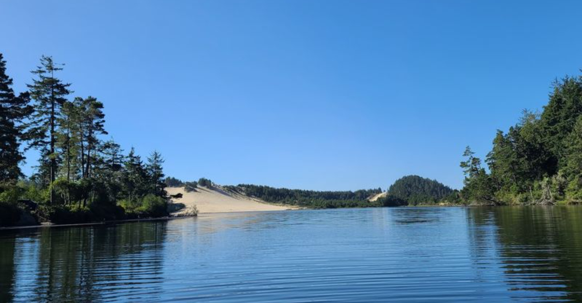 This Hidden Oregon Beach Has Crystal Clear Water That Rivals The Caribbean