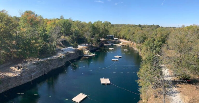 This Hidden Sapphire-Blue Pool Is One Of Indiana’s Most Beautiful Natural Wonders