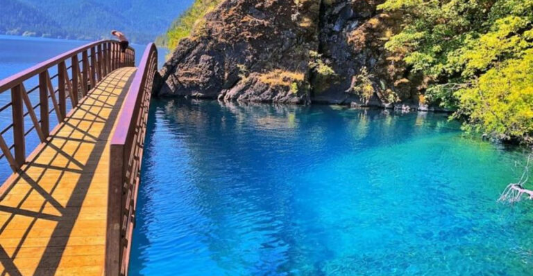This Hidden Washington Beach Has Some Of The Clearest Lake Water In The State