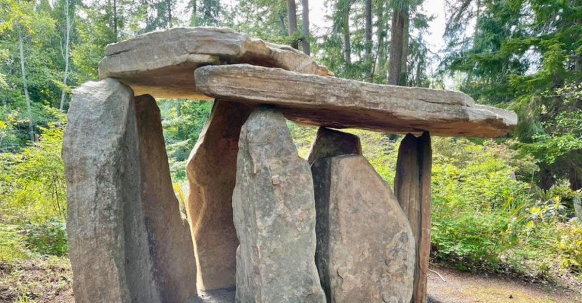 This Hidden Washington Sculpture Garden Feels Like An Outdoor Art Wonderland