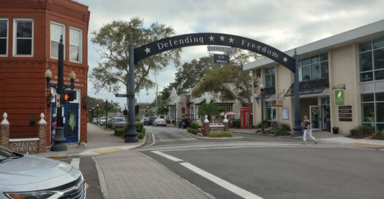 This Historic Florida Town Is The Perfect Escape For A Relaxing Day Trip