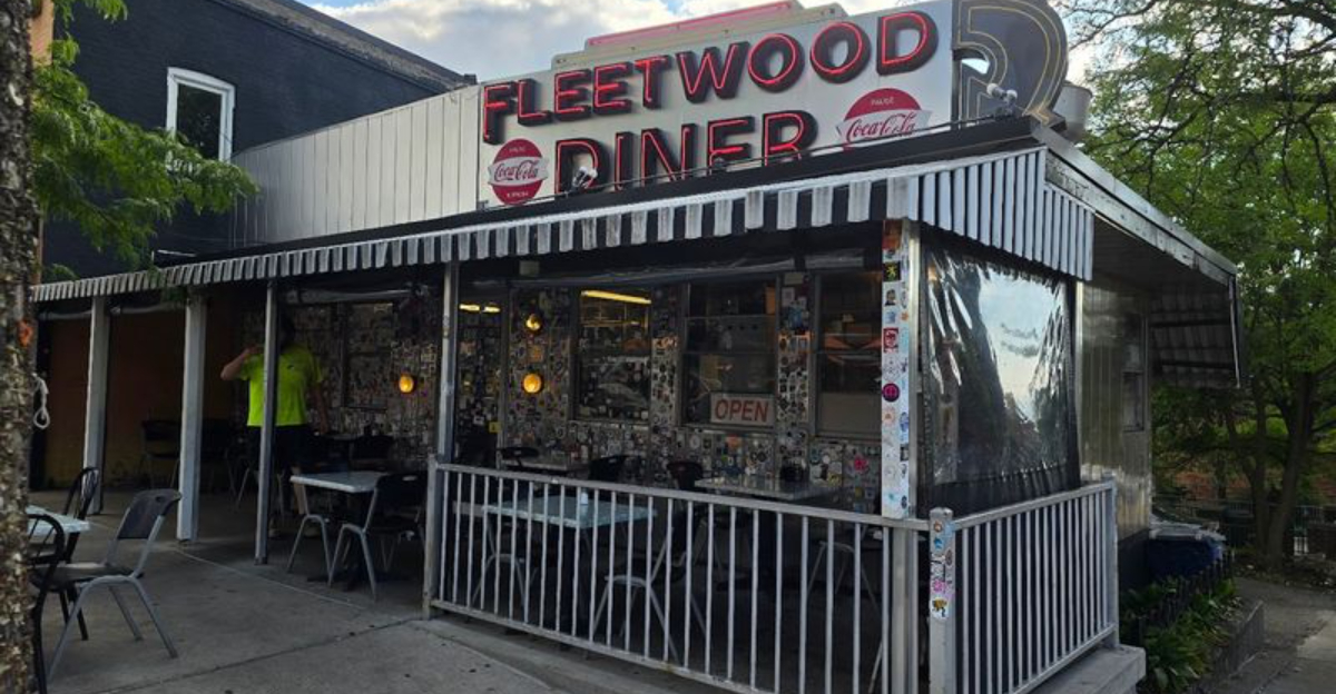 This Iconic Michigan Diner Has Been A Celebrity Favorite For Generations