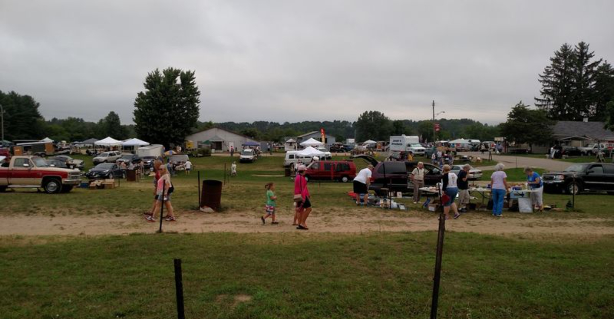 This Jaw Dropping Flea Market In Michigan Will Leave You Speechless