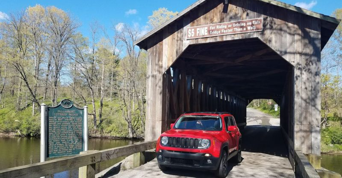 This Little-Known Covered Bridge In Michigan Is So Beautiful, It Feels Almost Unreal