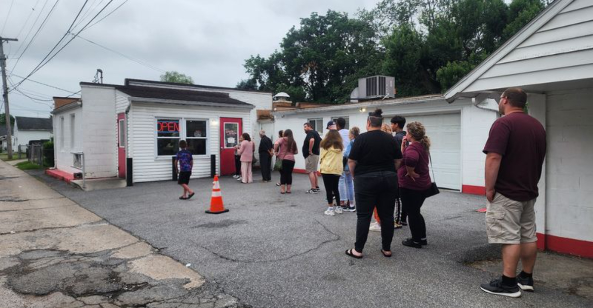 This Maryland Doughnut Shop Has Been Serving Late Night Sweet Treats That Locals Have Loved For Generations