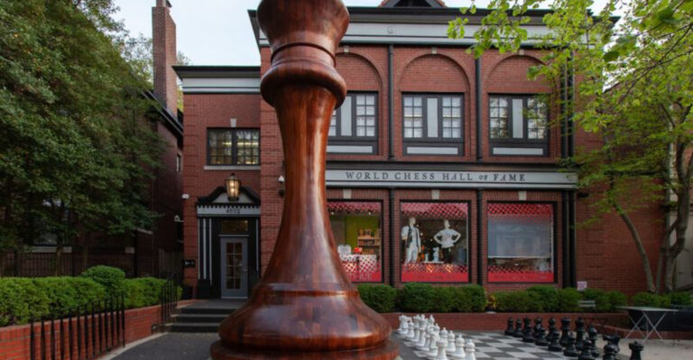 This Massive Chess Piece In Missouri Is Something You Have To See To Believe