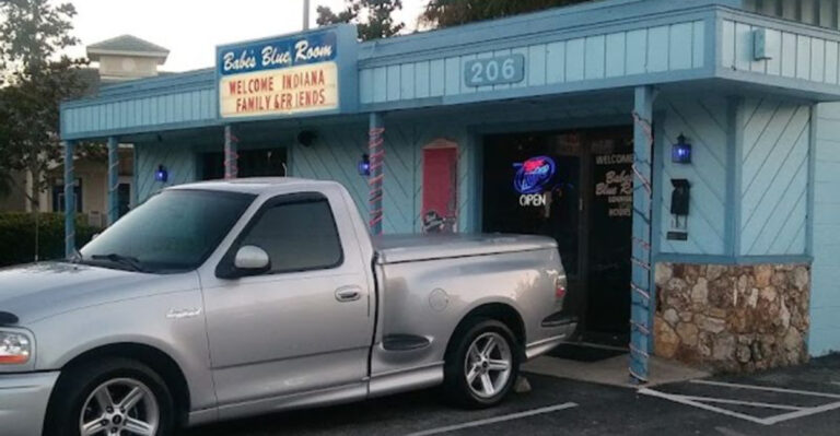 This No-Frills Florida Bar Serves A Tenderloin Sandwich Worth The Drive
