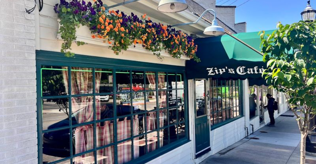 This Ohio Restaurant Is Famous For Its Wonderfully Quirky Menu