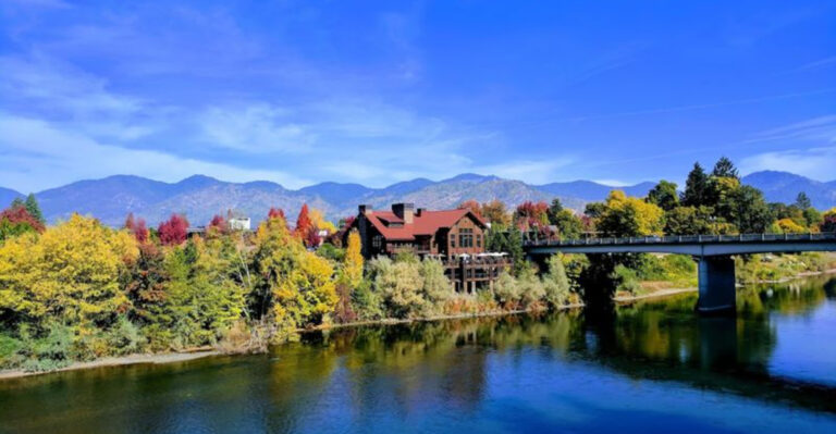 This Peaceful Oregon Town Has California-Like Weather Without California’s High Cost Of Living