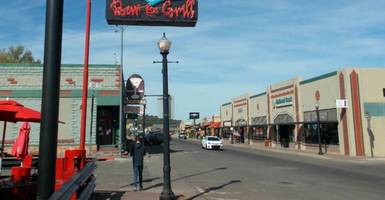 This Picturesque Arizona Town Lets Retirees Live Comfortably On About $1,200 A Month