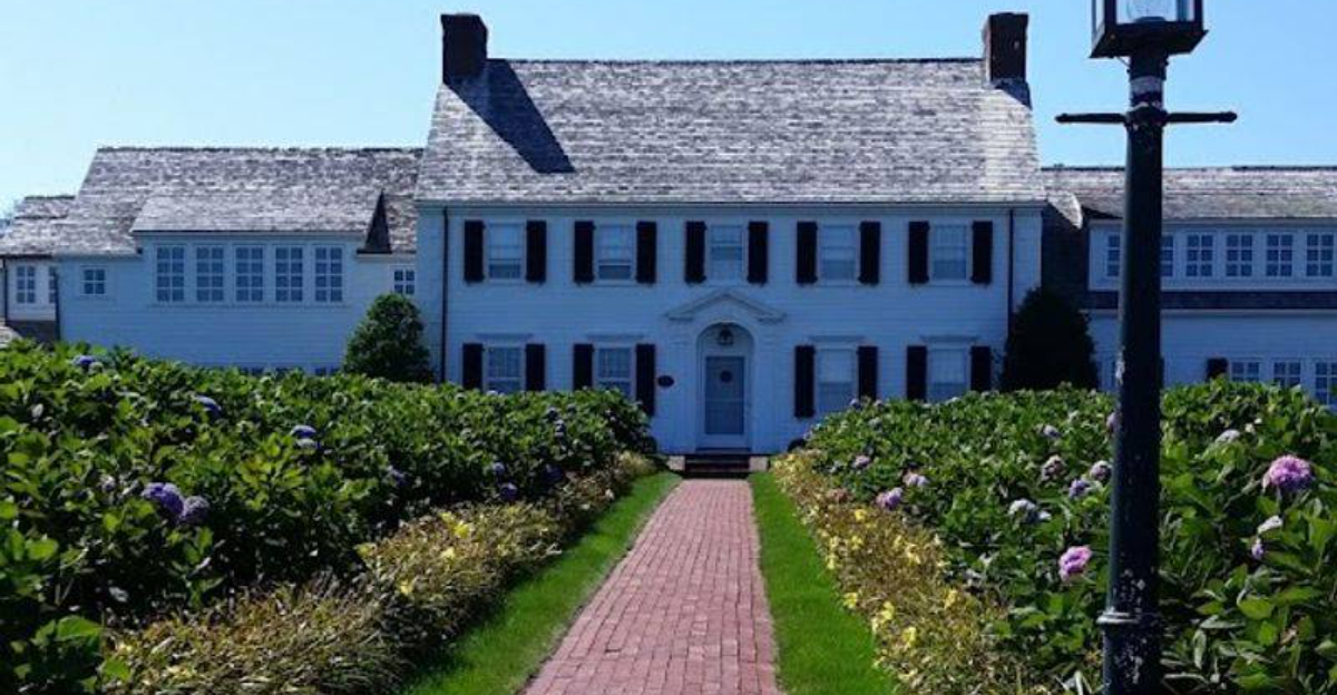 This Scenic Massachusetts Town Is One Of New Englands Most Beautiful Places To