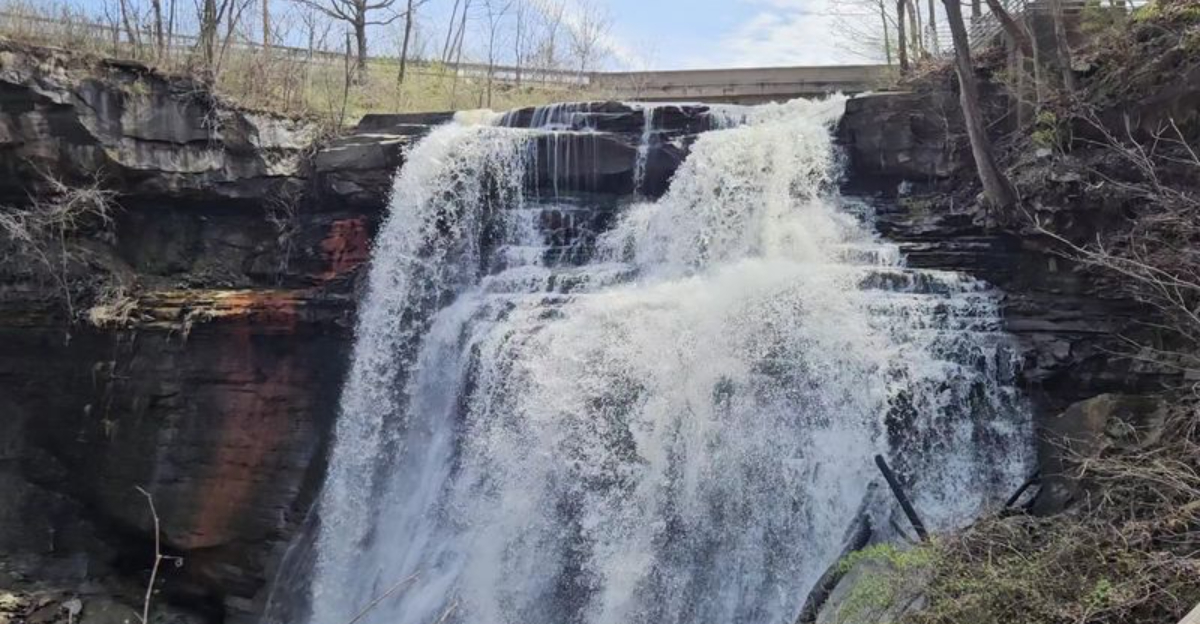 This Stunning 65 Foot Waterfall in Ohio Is A best-kept secret You Need to See