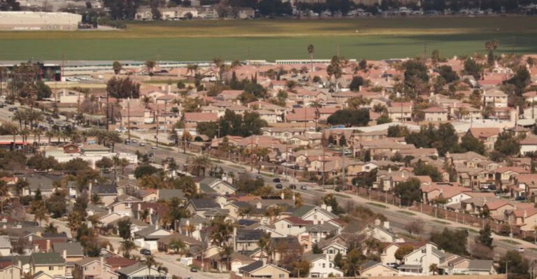 This Surprisingly Affordable California City Lets You Cover All Your Monthly Bills For Around $2,000