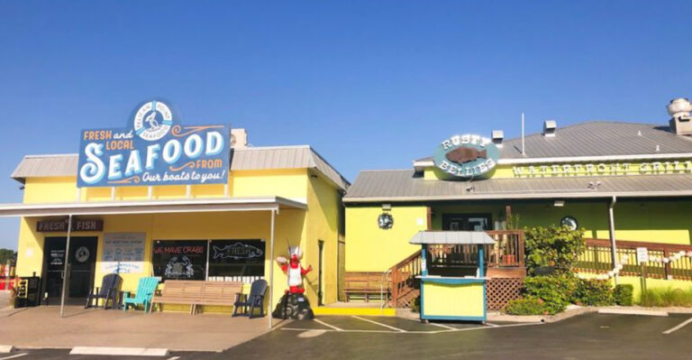 This Tarpon Springs Seafood Restaurant Serves Fish Fresh From The Day’s Catch