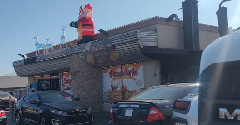 This Tiny Mexican Bakeshop In Mesa Serves Some Of Arizona’s Best Tamales Of 2026