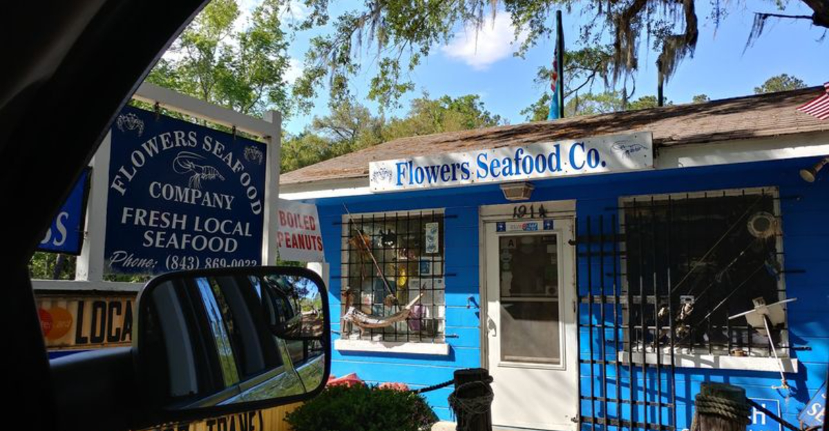 This Tiny South Carolina Seafood Shack Serves Fish Fresh Off The Boat