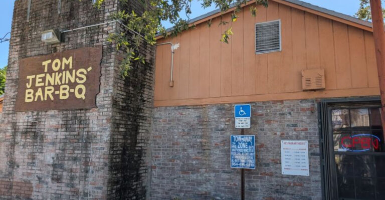 This Unassuming Florida BBQ Joint Serves Chopped Pork That’s Worth Every Mile
